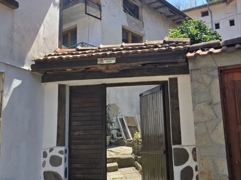 Къща за продажба Смолян Райково