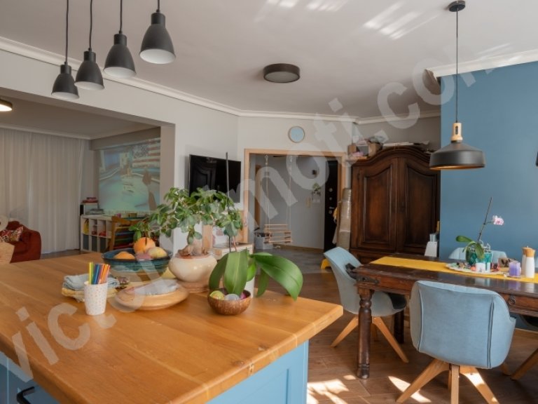 Тристаен апартамент за продажба Велико Търново Бузлуджа - Photo 2