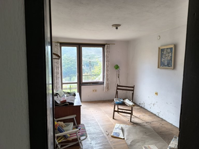 Къща за продажба София област гр. Своге - Photo 2