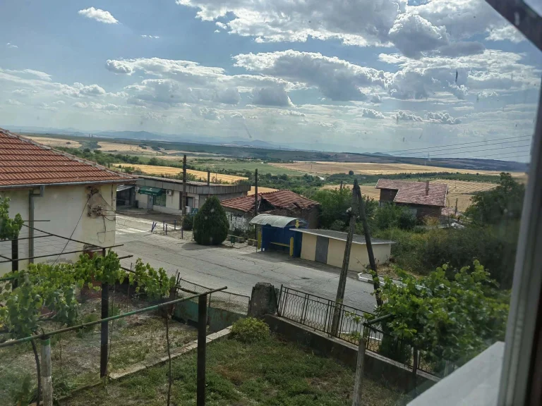 Къща за продажба Хасково област с.Бряст