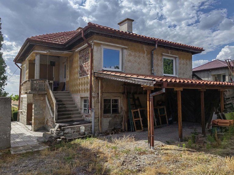 Къща за продажба Хасково област с.Бряст - Photo 4