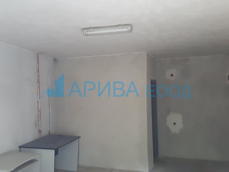 Гараж дава под наем Хасково Любен Каравелов - Photo 6