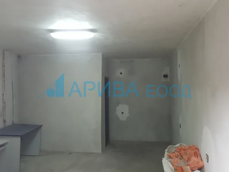 Гараж дава под наем Хасково Любен Каравелов