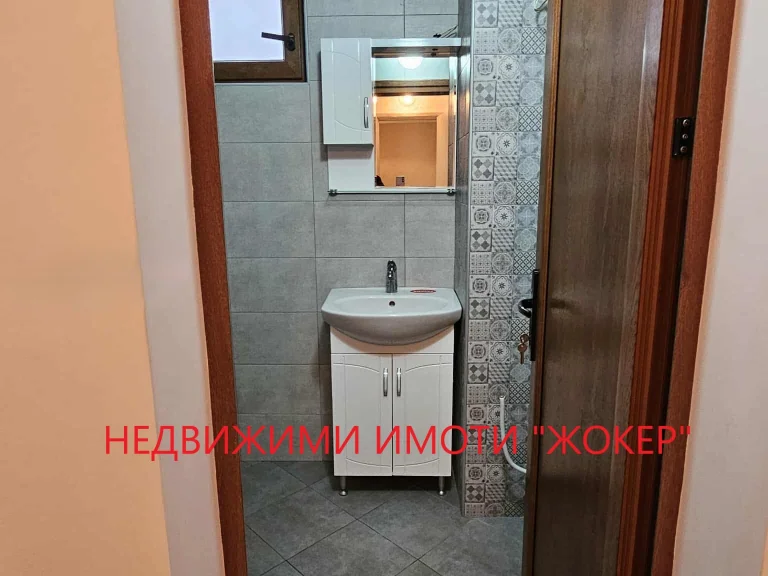 Тристаен апартамент дава под наем Велико Търново област гр.Килифарево