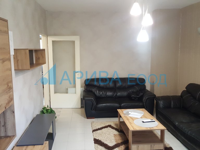 Тристаен апартамент дава под наем Хасково Бадема - Photo 9