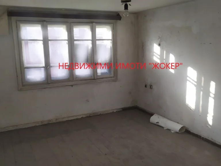 Многостаен апартамент за продажба Велико Търново Център