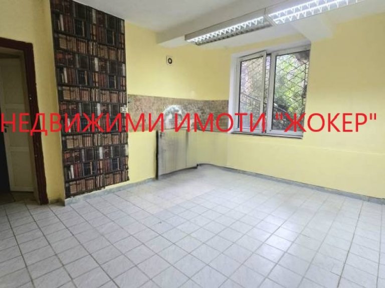 Магазин за продажба Велико Търново Център - Photo 9