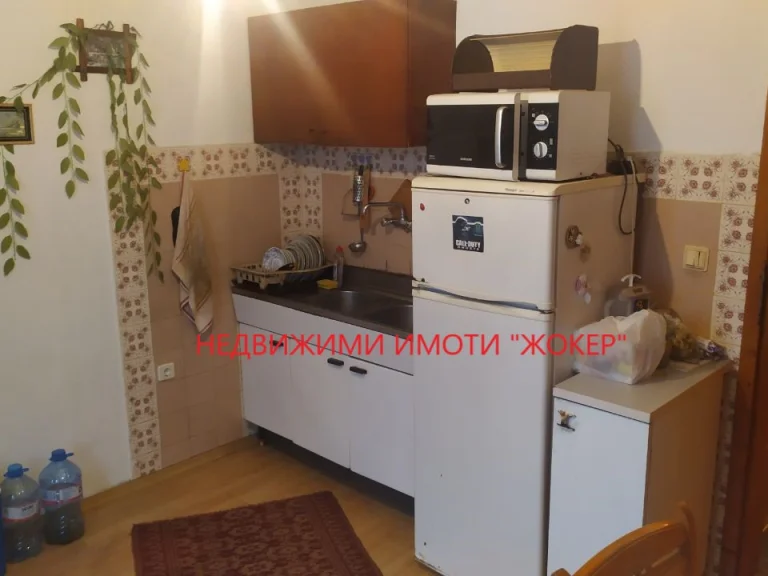 Тристаен апартамент за продажба Велико Търново Бузлуджа