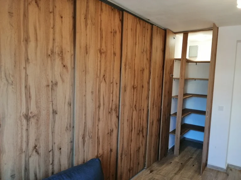 Многостаен апартамент дава под наем Варна Колхозен Пазар