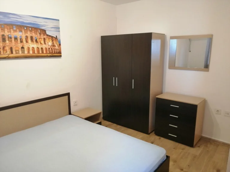 Многостаен апартамент дава под наем Варна Колхозен Пазар