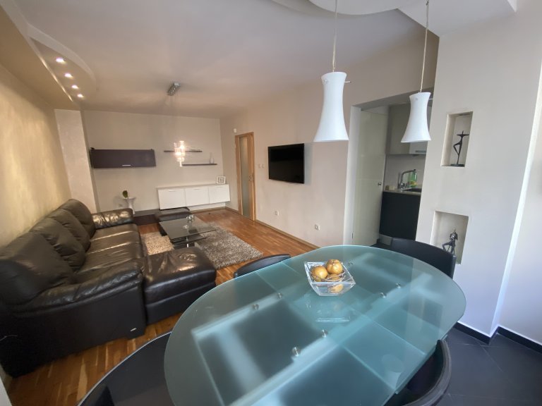 Тристаен апартамент дава под наем София Център - Photo 6