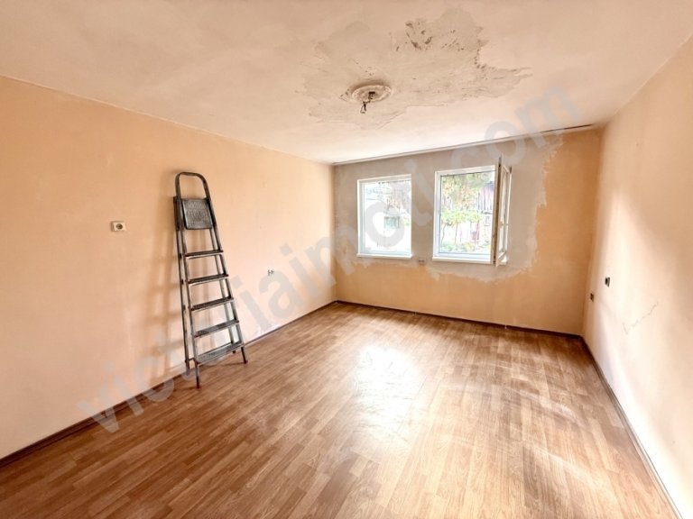 Тристаен апартамент за продажба Велико Търново област гр.Дебелец