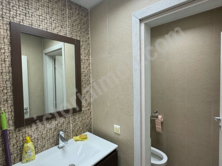 Офис за продажба Велико Търново Център - Photo 4