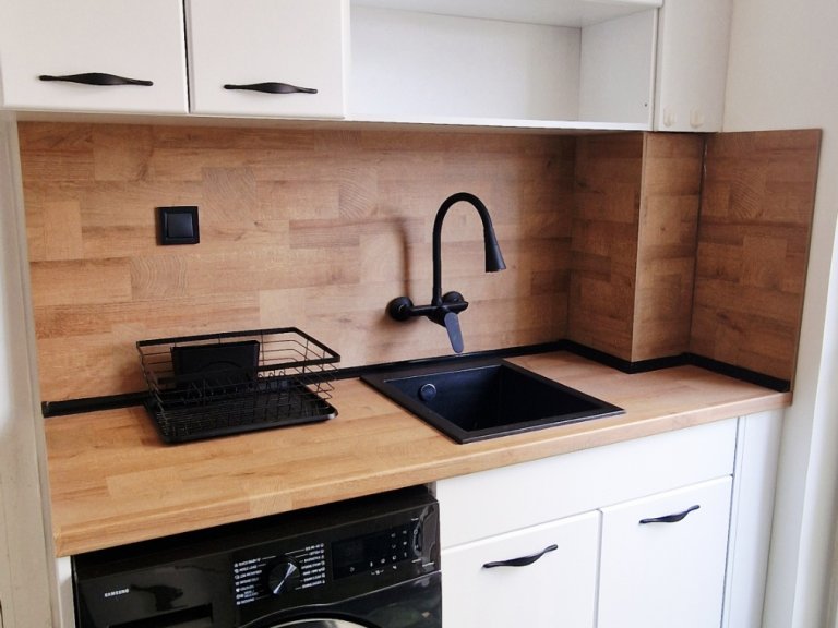 Тристаен апартамент дава под наем София Център - Photo 8