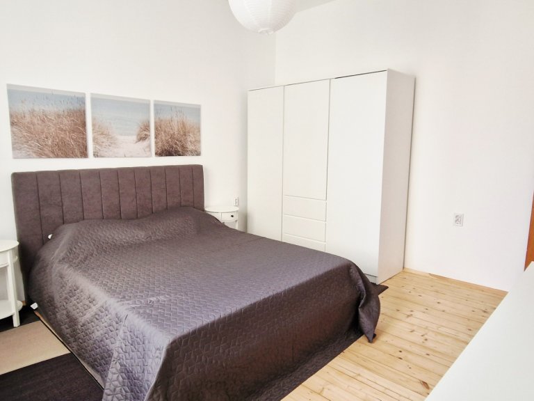 Тристаен апартамент дава под наем София Център - Photo 10