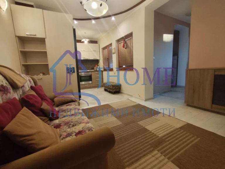 Четиристаен апартамент дава под наем Варна Погребите