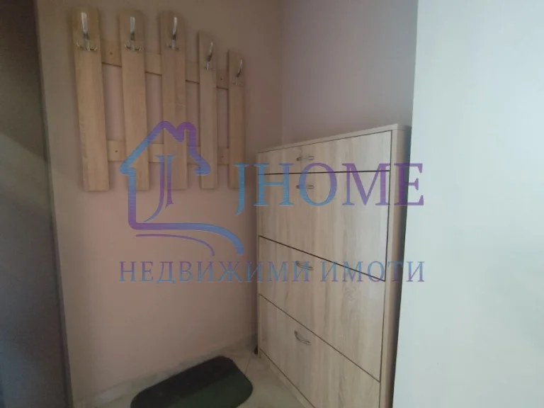 Четиристаен апартамент дава под наем Варна Погребите