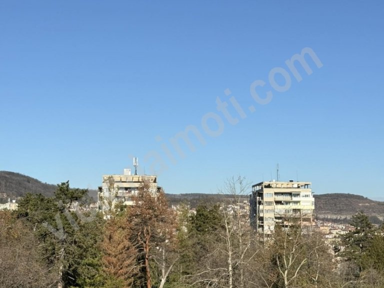 Четиристаен апартамент за продажба Велико Търново Център