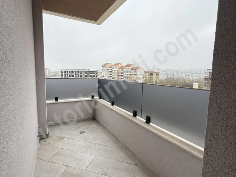 Тристаен апартамент за продажба Велико Търново Зона Б