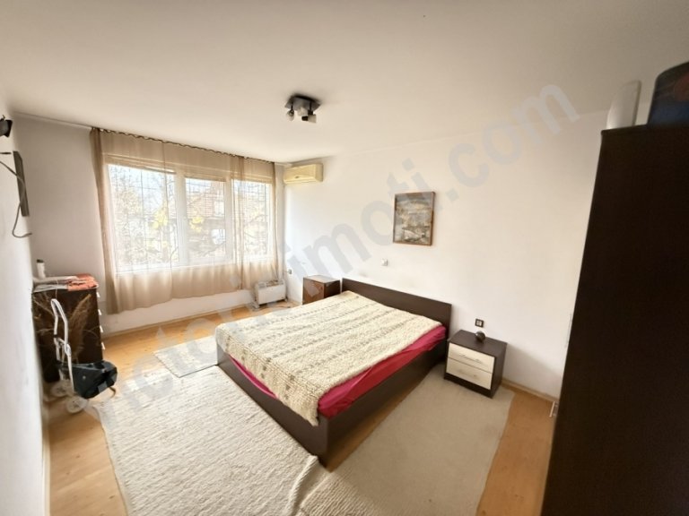 Четиристаен апартамент за продажба Велико Търново Център