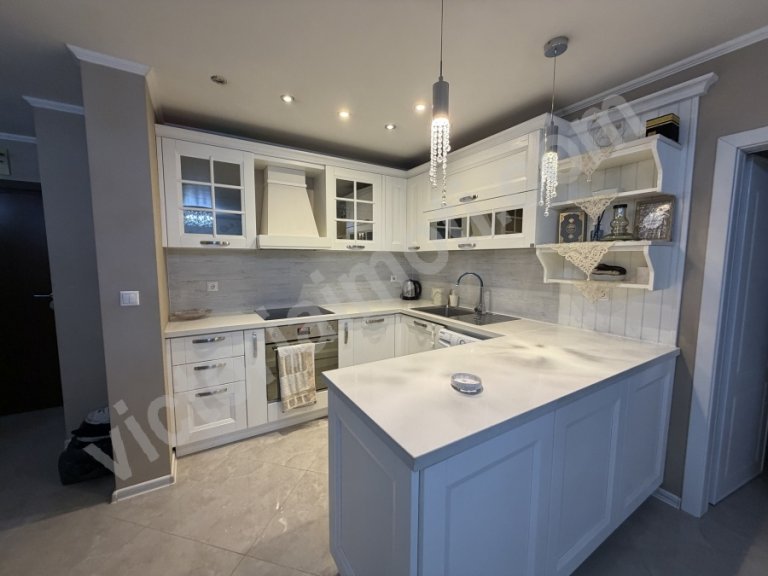 Тристаен апартамент за продажба Велико Търново бул. България