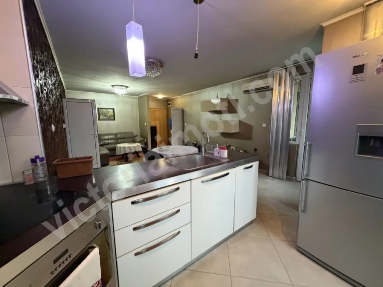 Тристаен апартамент за продажба Велико Търново бул. България