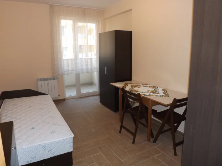 Едностаен апартамент дава под наем София Студентски Град