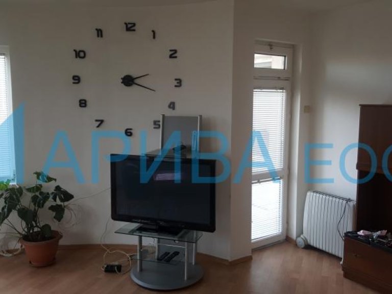 Тристаен апартамент дава под наем Хасково Любен Каравелов