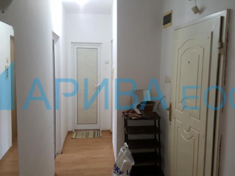 Тристаен апартамент дава под наем Хасково Любен Каравелов - Photo 10