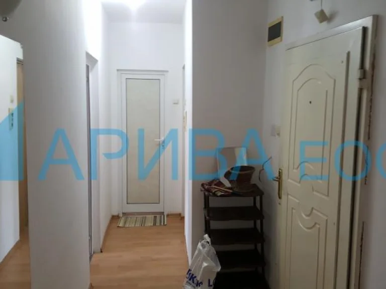 Тристаен апартамент дава под наем Хасково Любен Каравелов