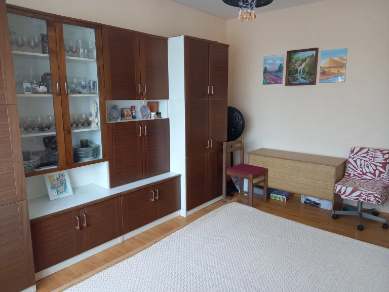 Тристаен апартамент за продажба София Лагера