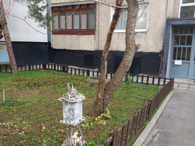 Тристаен апартамент за продажба София Лагера