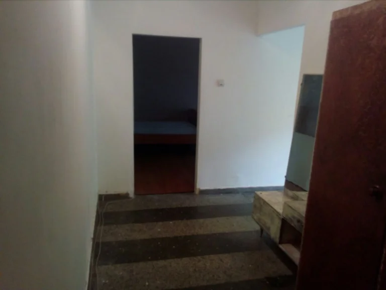 Двустаен апартамент дава под наем Пловдив Въстанически