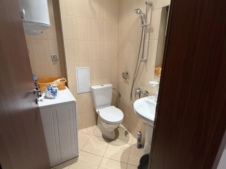 Тристаен апартамент дава под наем Пловдив Широк Център