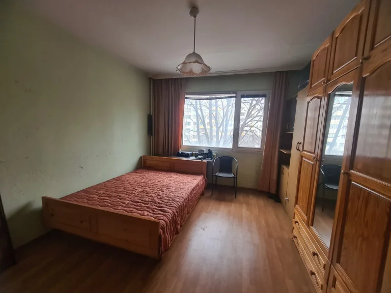 Тристаен апартамент дава под наем София Овча Купел 1