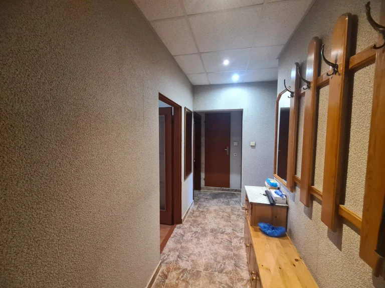 Тристаен апартамент дава под наем София Овча Купел 1