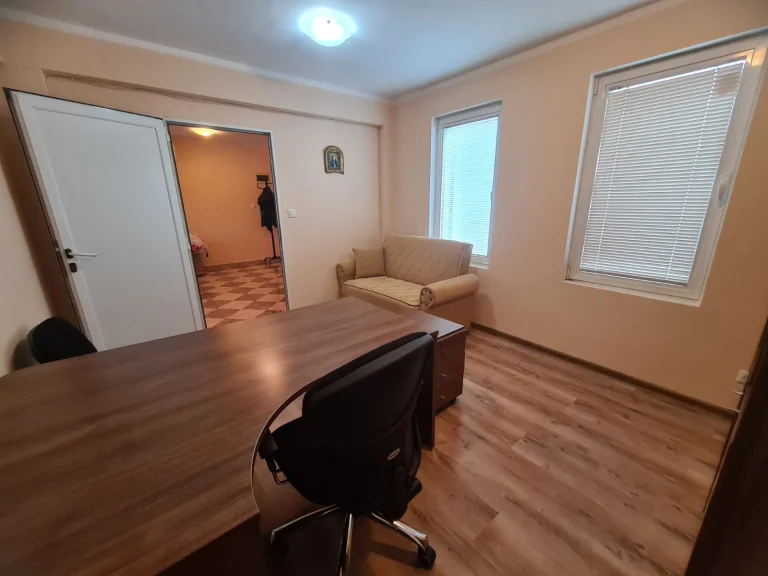 Офис дава под наем София Студентски Град