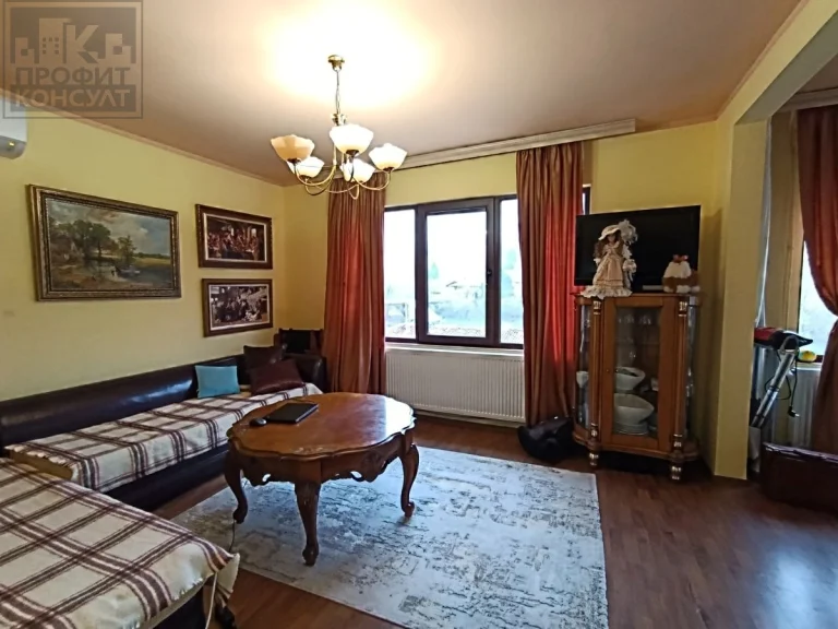 Тристаен апартамент за продажба Велико Търново Асенов