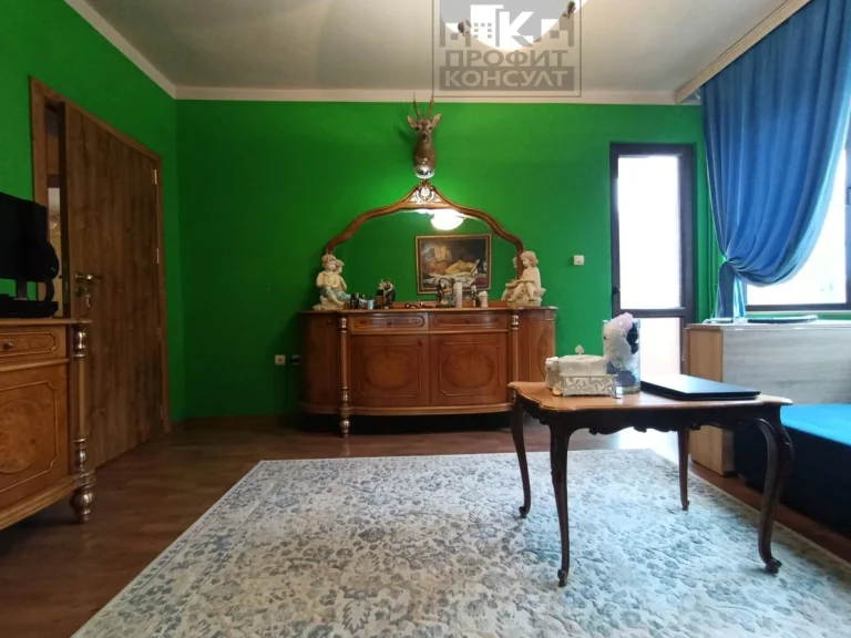 Тристаен апартамент за продажба Велико Търново Асенов