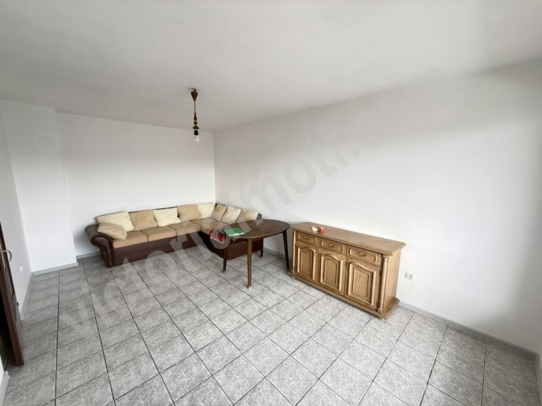 Тристаен апартамент за продажба Велико Търново Бузлуджа - Photo 2