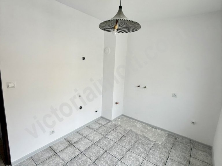 Тристаен апартамент за продажба Велико Търново Бузлуджа - Photo 4