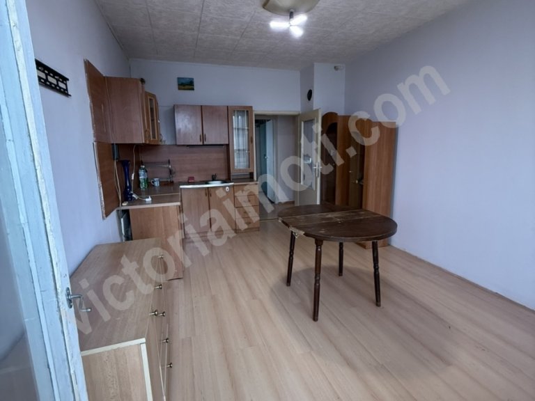 Тристаен апартамент за продажба Велико Търново област гр.Горна Оряховица