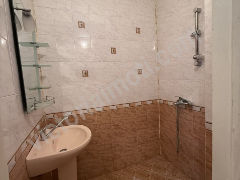 Тристаен апартамент за продажба Велико Търново област гр.Горна Оряховица - Photo 8