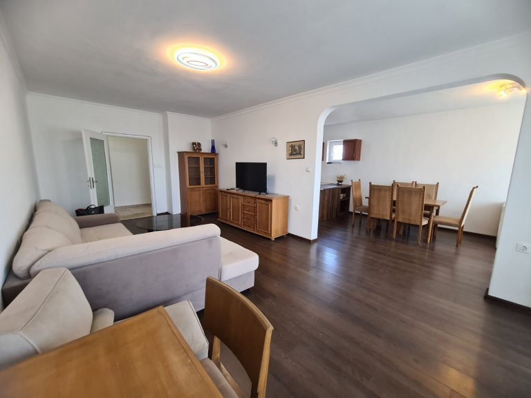 Тристаен апартамент дава под наем София Борово