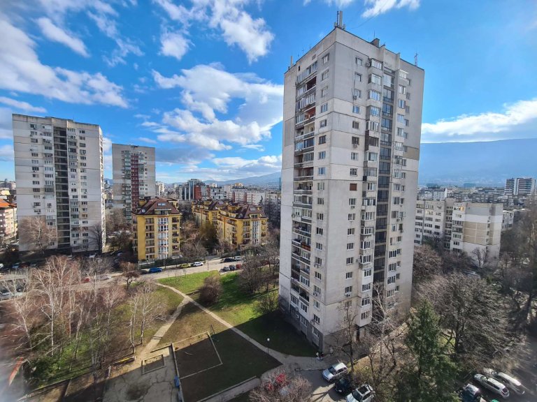 Тристаен апартамент дава под наем София Борово - Photo 11