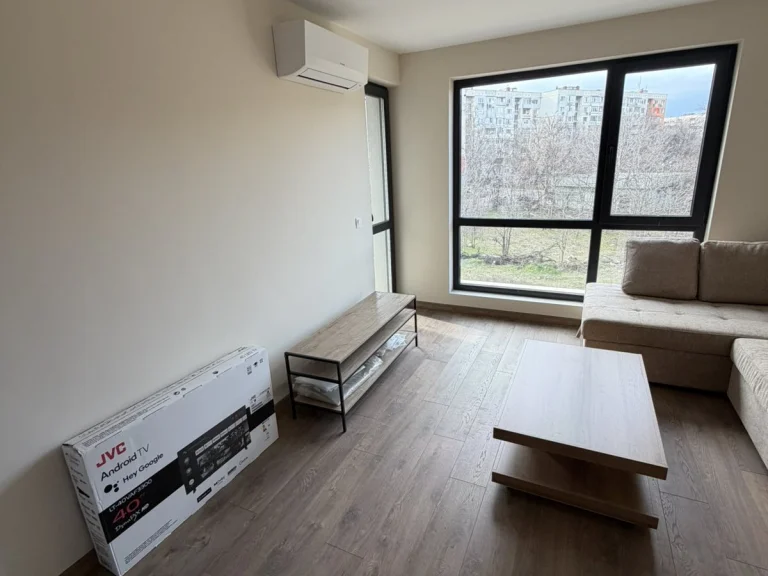 Двустаен апартамент дава под наем Пловдив Христо Смирненски