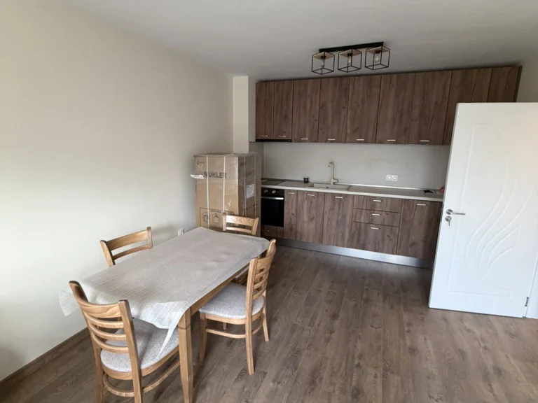 Двустаен апартамент дава под наем Пловдив Христо Смирненски