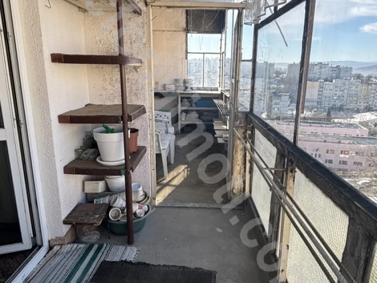 Тристаен апартамент за продажба Велико Търново Бузлуджа