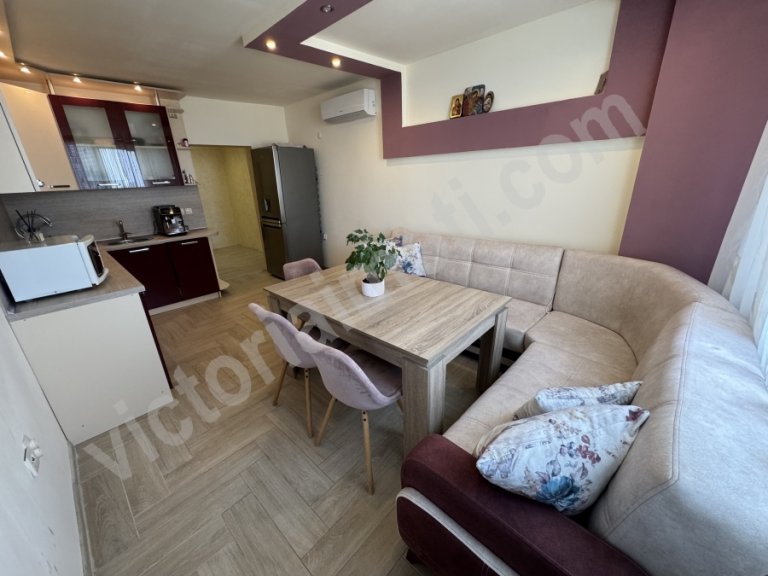 Тристаен апартамент за продажба Велико Търново Бузлуджа