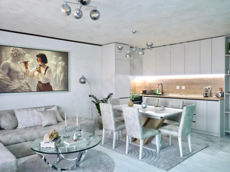 Тристаен апартамент за продажба Велико Търново Зона Б